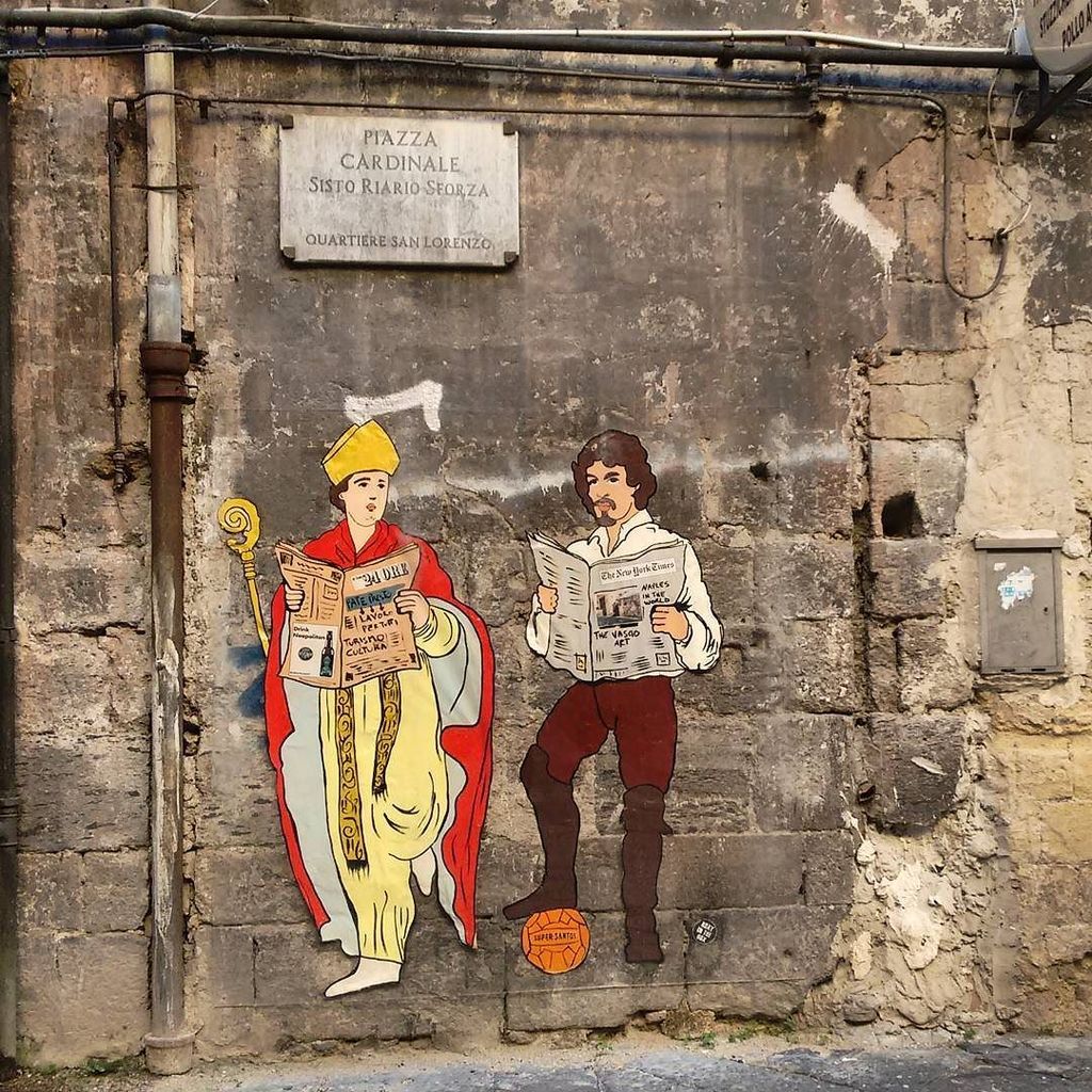 NapoliStreetArt's tweet photo. @roxyinthebox ROXY INTHEBOX con San Gennaro e Caravaggio #roxyinthebox #napolistreet #sang… https://t.co/Mi0Kf8qdO6 https://t.co/cfq1sMas1d