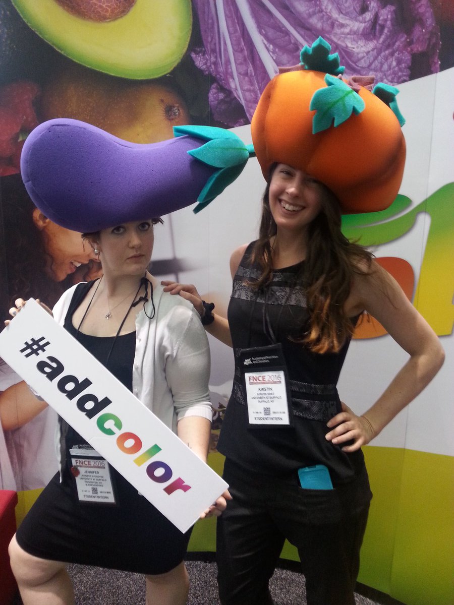 rdnjen1's tweet photo. As it gets colder and more gray outside don't forget to still #addcolor to your diet! #RD2B #fnce2016 #YUMforALL #iloveeggplant @WNYheart https://t.co/4aNioYketk
