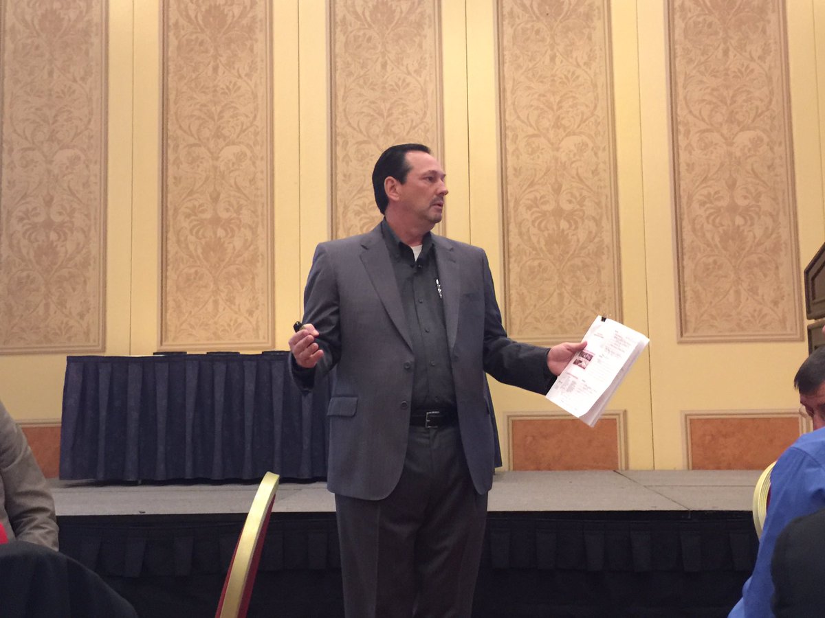countermanmag's tweet photo. Brent Windom, president &amp; CEO @AutoPlusUS &amp; @pepboysauto addresses partners, employees during the Manufacturer Partnership Awards #AAPEX16 https://t.co/GAijIFAH6L
