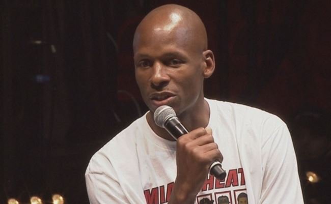 Former @MiamiHEAT star #RayAllen announces his retirement. bit.ly/2ejgzWa https://t.co/IAiatsuKsV