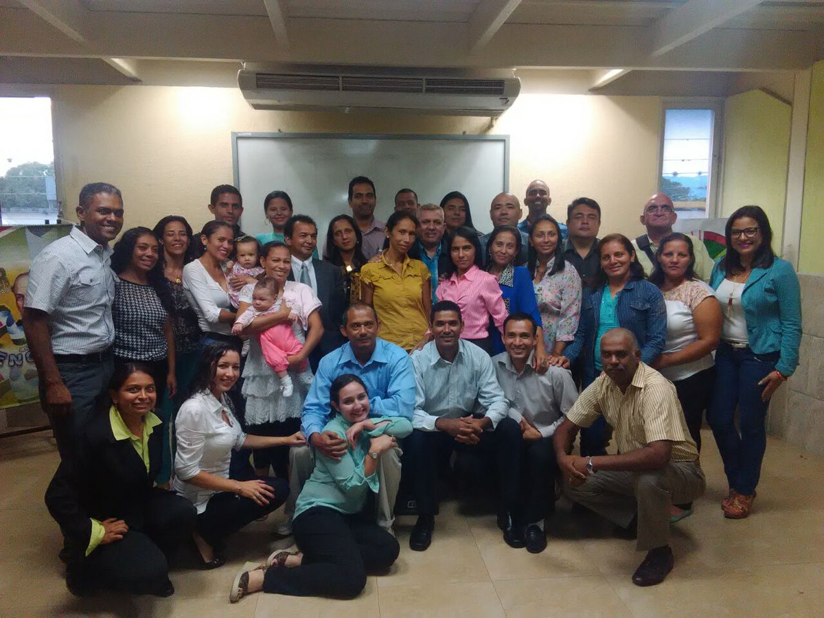MicromisionSr's tweet photo. SOCIALIZACIÓN  DE LOS TRABAJOS DE GRADO EN EL ÁREA DE LENGUA EXTRANJERA, DE LA MICROMISION S.R DEL ESTADO BARINAS UN OBJETIVO LOGRADO ÉXITOS https://t.co/4rMUmQEwKt