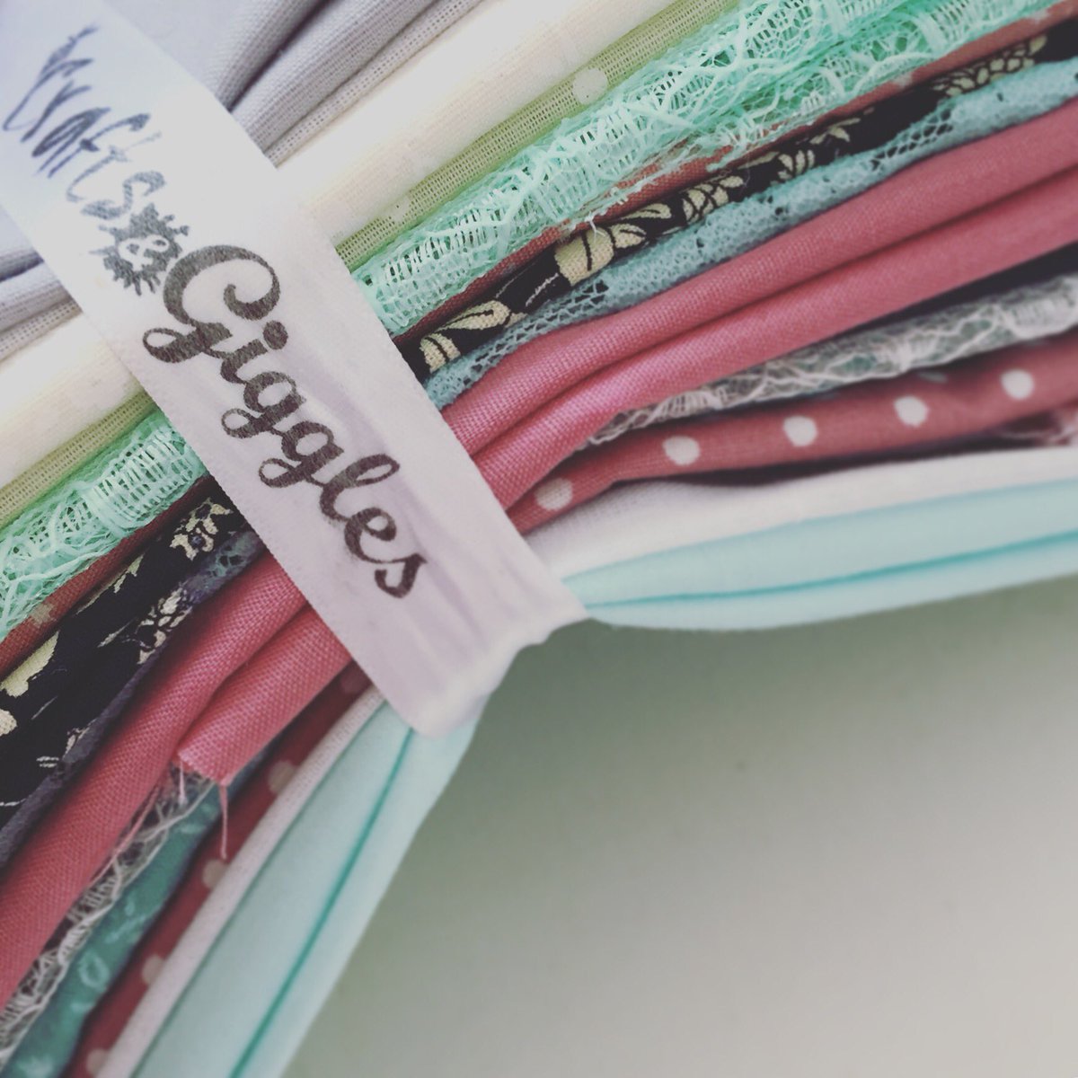 craftsngiggles's tweet photo. Absolutely loving putting these coloured #fabrics together for a #quilt making #crafthenparty for 2017!! https://t.co/atJJZrDlGp