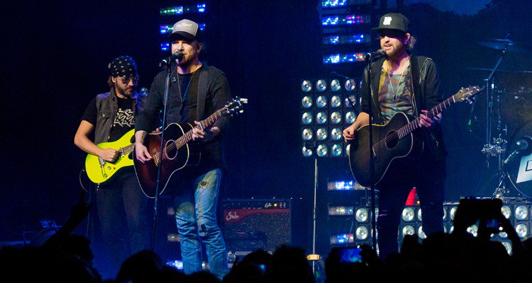 NationalCountry's tweet photo. @scatteredhamlet @TBMassacre @LOCASHmusic @anapopovic and more...music news and photography at https://t.co/mWQiTPRQa1
Photo: @John_Reasoner https://t.co/Nz2xpEJ8oO