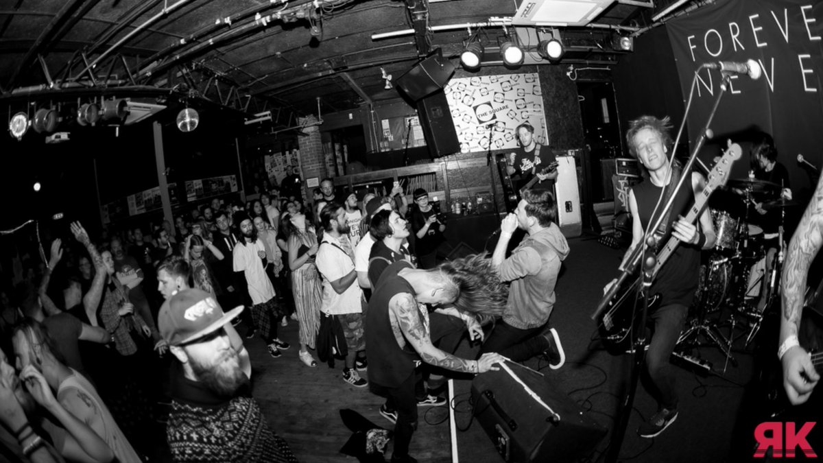 This Friday / @clubfacedown / 1:45am 

With <a href="/highriseuk_/">HIGH RISE</a> &amp; <a href="/blackpeaks/">Black Peaks</a> 

📷: <a href="/rachaelkingUK/">Rachael King</a>