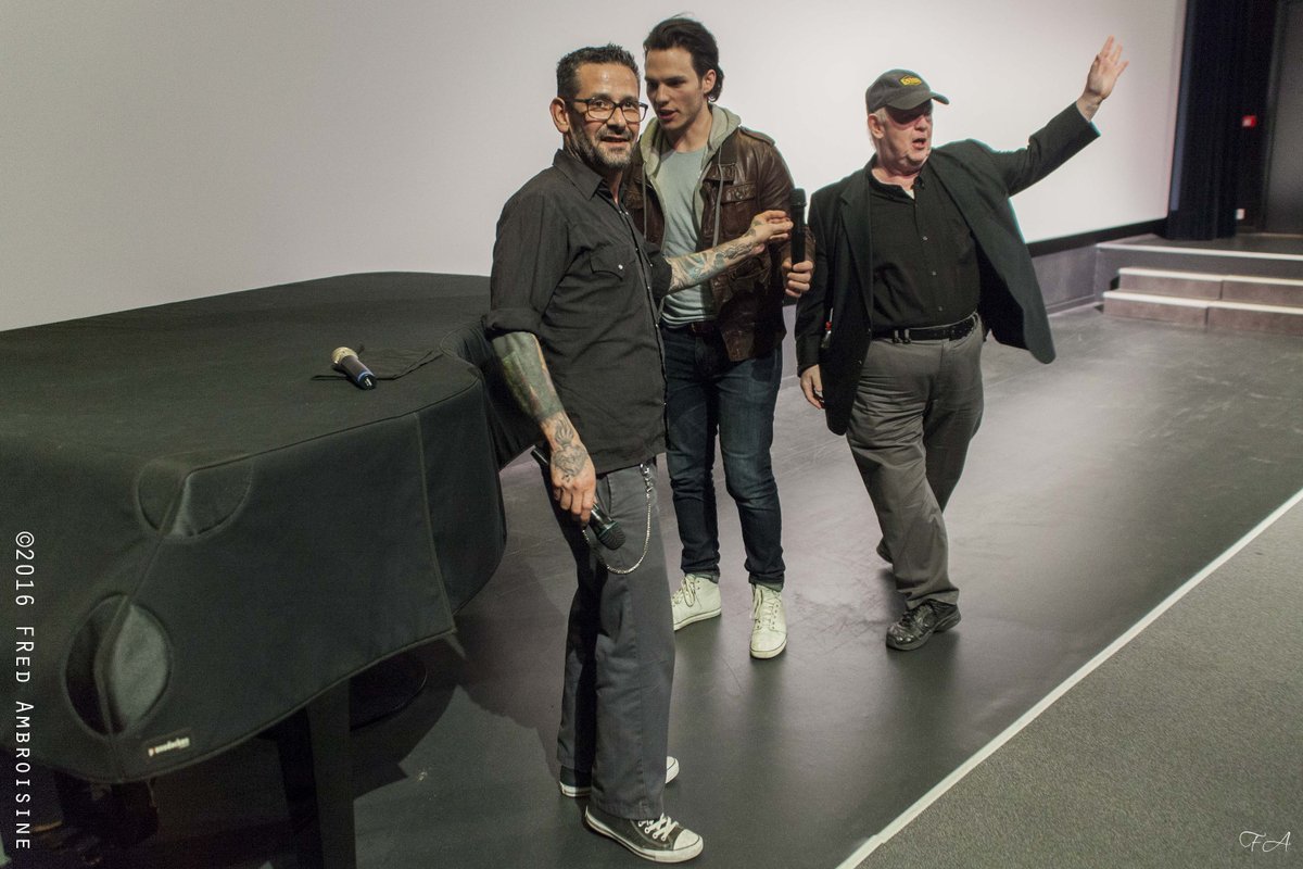 fredambroisine's tweet photo. #BadBiology #SexAddict after screening Q&A with director #FrankHenenlotter & actor #AnthonySneed (31 Oct 2016) Festival #ExtrêmeCinéma https://t.co/5FgcWleiNJ