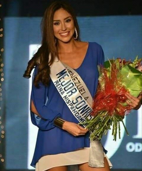 N_White96's tweet photo. @MissVVargas En el #RH2016 https://t.co/TIhMeyDyfo