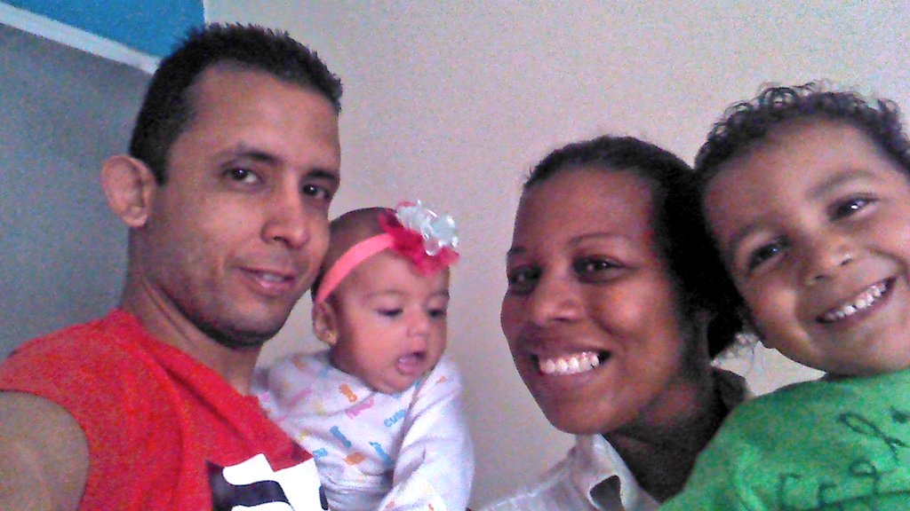 ejavierds's tweet photo. #EnFamilia damos la bienvenida a la #Navidad2016 #FelizMartes #FelizNoviembre #RevoluciónIrreversible https://t.co/oD7agY37MM