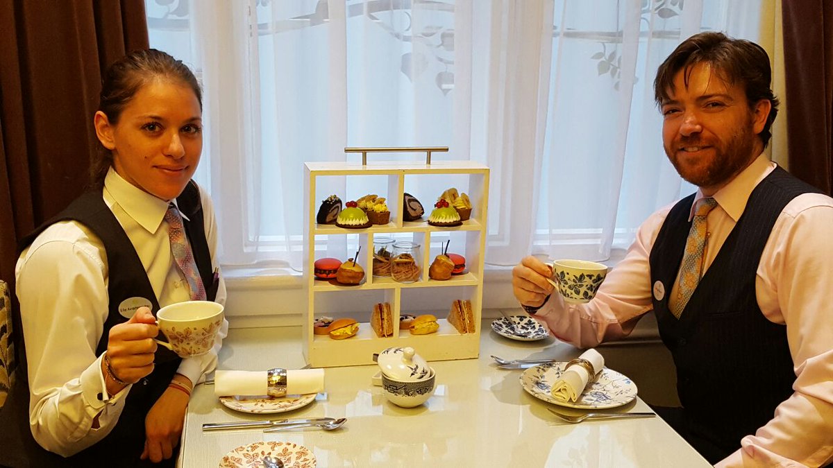 schmuling's tweet photo. Winter afternoon tea...team training @sterminshotel @gemwren @Londonist @rajchef1 @FavouriteTables https://t.co/FtuFPN10Pa