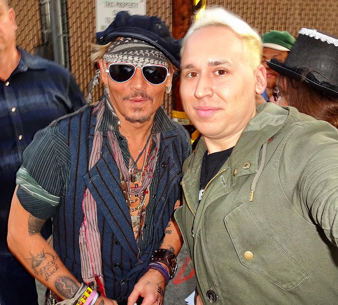 Marussia15's tweet photo. Johnny Depp on @JimmyKimmelLive, October 31th, #JohnnyDepp #foreveryoung #therealvampire https://t.co/aO8ECxRtHS