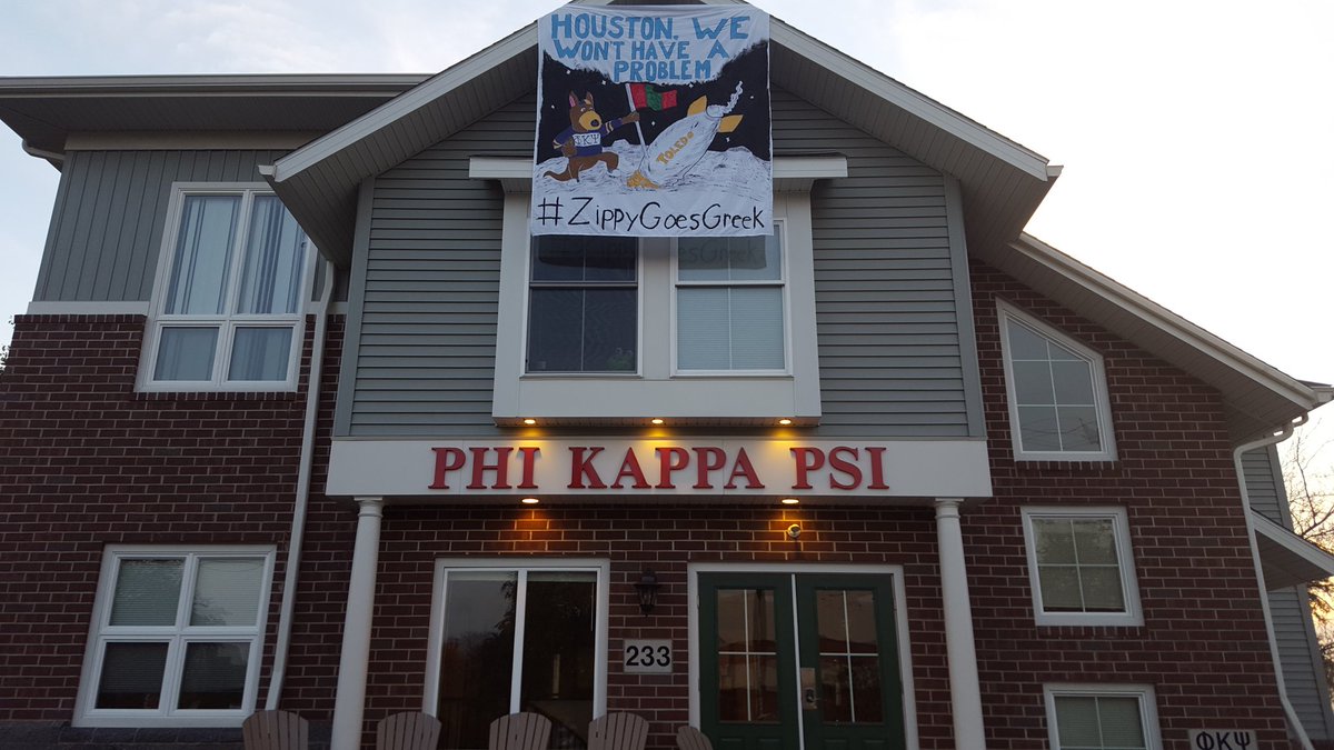 PhiPsiAkron's tweet image. Good luck to brother @TerryBowden and @ZipsFB as they face @ToledoFB on Wednesday! #Zips GameDay #ZippyGoesGreek #GoZips