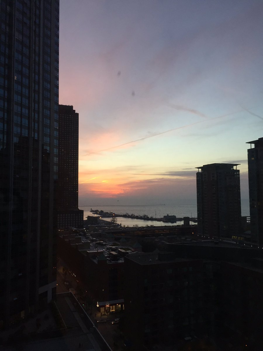 julierosvall's tweet photo. Good morning #Chicago. I'm ready for day 1 of @sofaexpo setup w/ @craft_alliance @nsdcc @Studio21FineArt. #SOFAexpo https://t.co/McnsMcYOnR