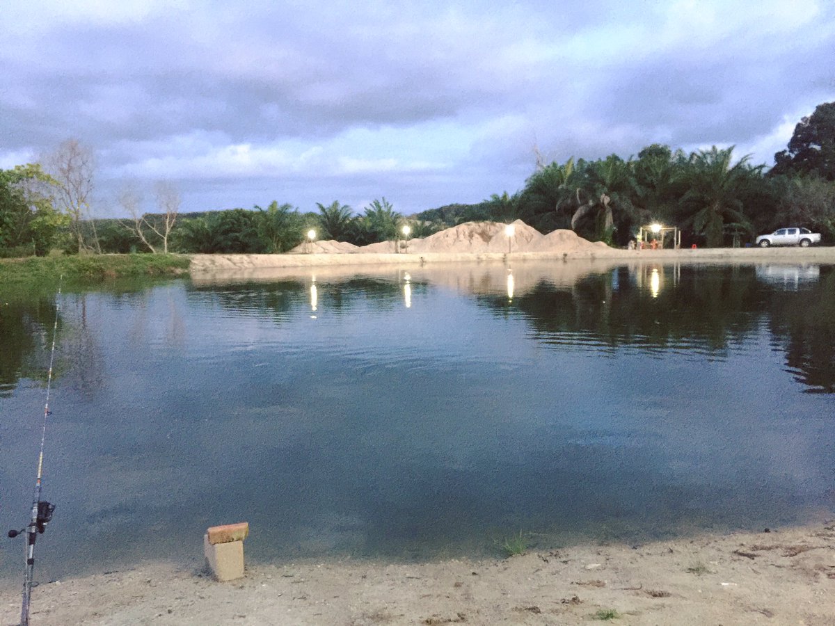 ching90tan's tweet photo. 陪我男人钓鱼🎣
#fishing🎣 #relaxing #withmyboy #enjoylife #november #2016 https://t.co/LX5EDHzRqT