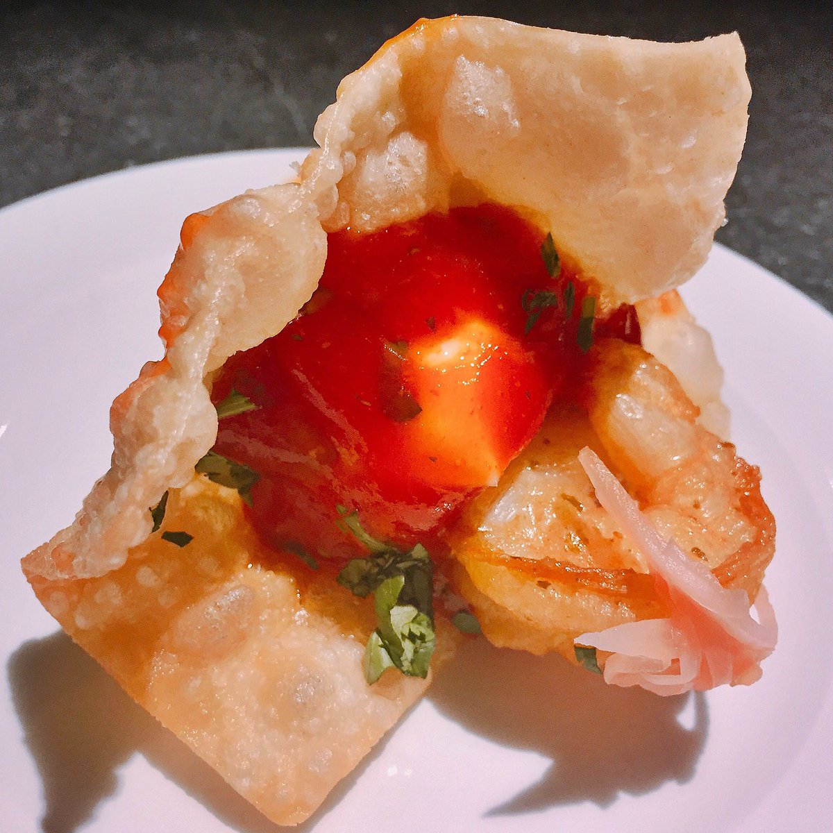 cltfoodguide's tweet photo. 🍤 Shrimp Wonton Style 🍤
@burtonsgrillCLT #charlottefoodguide https://t.co/amrpEnN6T5