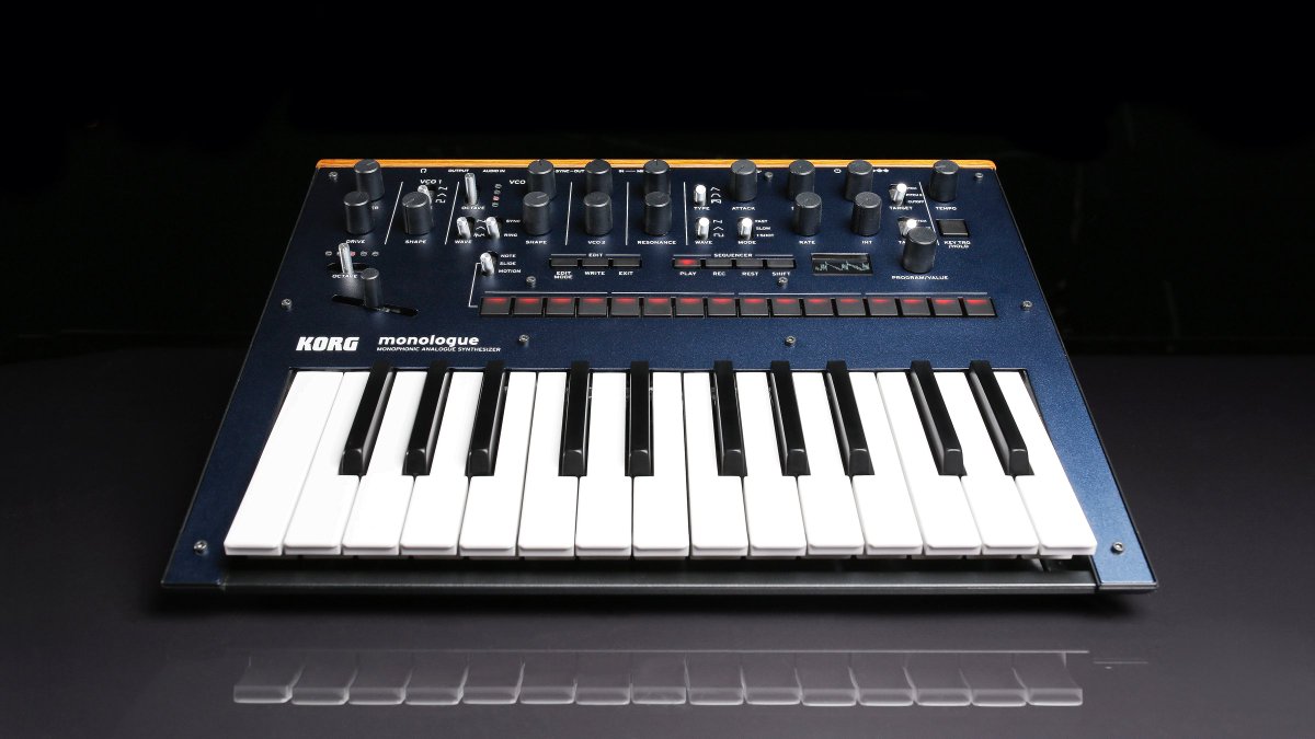 cdmblogs's tweet photo. The new @korg_inc #Monologue looks like a small mono Minilogue - but it’s more than that. https://t.co/o5Oof3DBHL https://t.co/5aeZI8pTqR