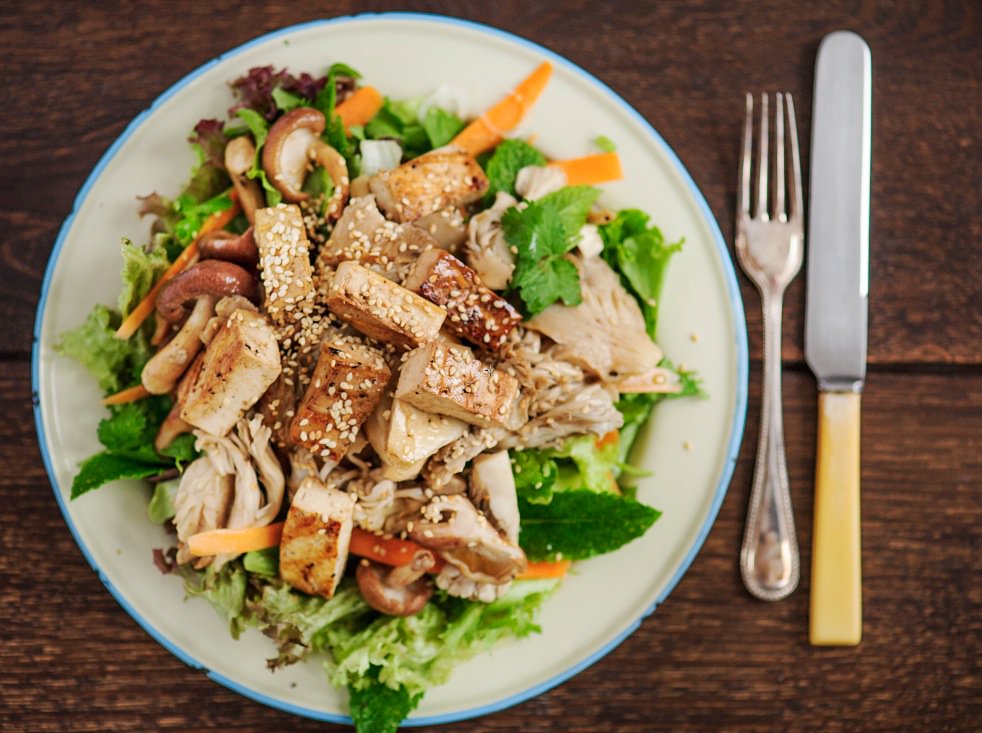 BazaarUK's tweet photo. This warm mushroom salad is the perfect lunch inspiration for #WorldVeganDay https://t.co/bRGdrrlHCl https://t.co/iUHJRgLWlR
