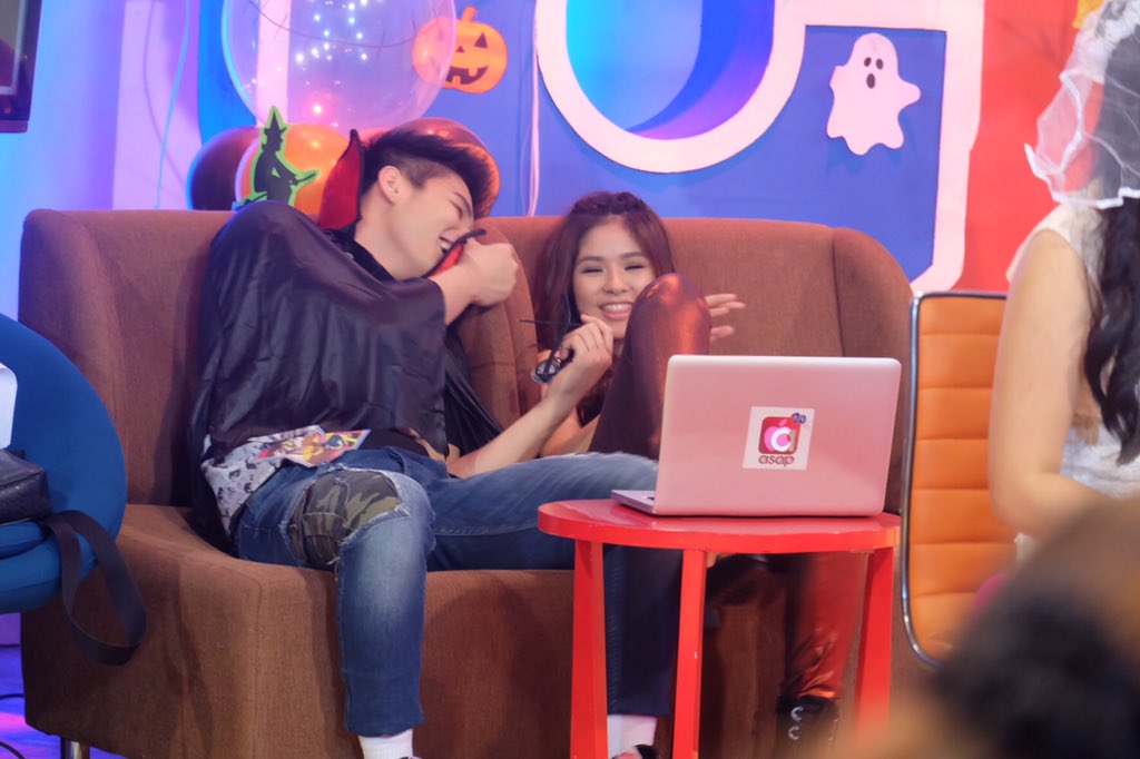 p0llofstar's tweet photo. CUTEST LOVE TEAM

RT for LOINIE
LIKE for SUENIE

#PollofStar https://t.co/En6UD5nA2q