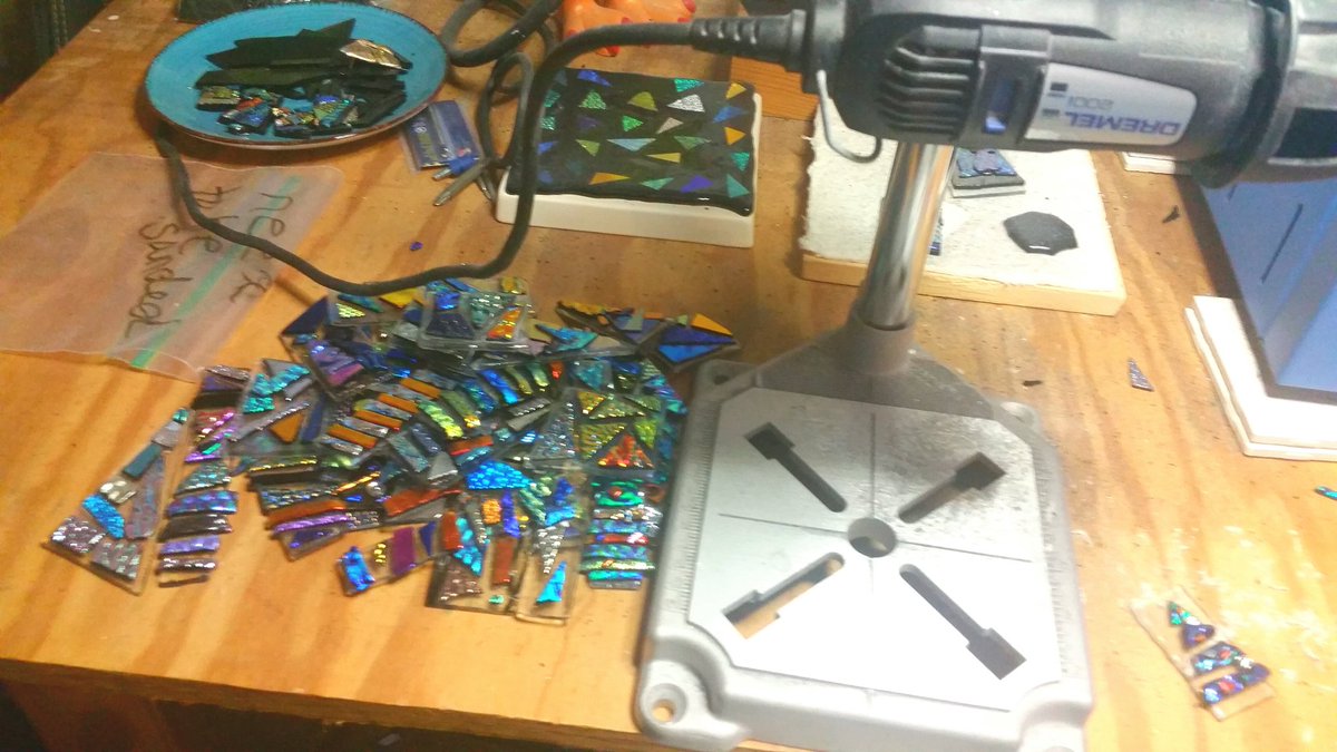 blairjewels's tweet photo. Sanding down some dichroic glass ornaments!  #readyforchristmas #glassornaments #glassart #artforsale #dichroicglass @StravitzGallery https://t.co/JZ79zOtUFk
