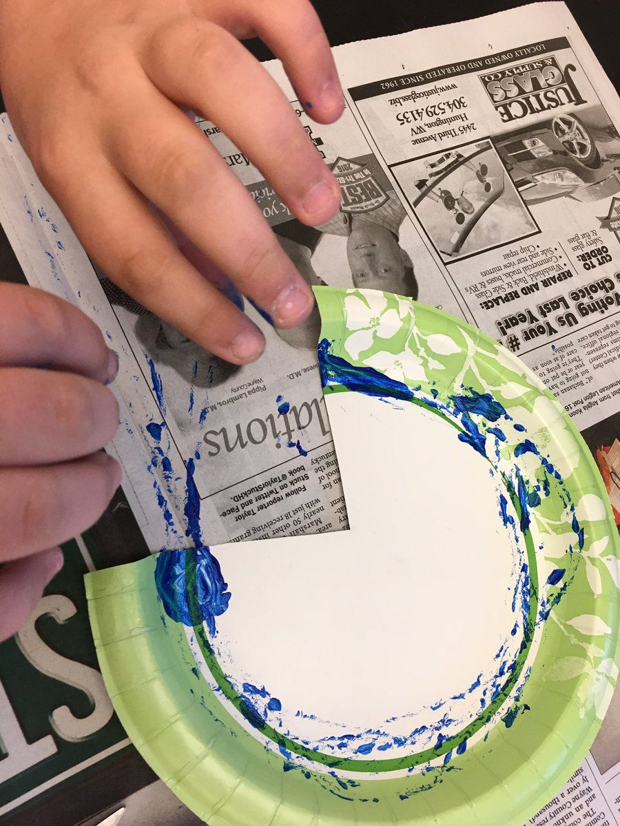 eklose's tweet photo. Marble trails. Investigating centripetal force. #escience3000 https://t.co/3UsNqhVWDI
