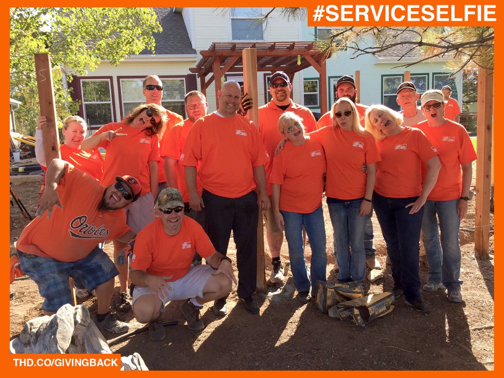 RT THIS TWEET and we'll donate $1 to our nonprofit partners serving veterans! #ServiceSelfie
