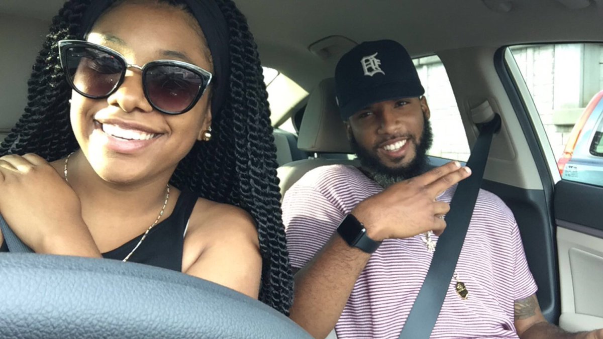 mantellJr_doce's tweet photo. Happy 20th birthday to my cousin and my best friend. @Shea_Renae #FamilyMatters https://t.co/jNO6e5HhQ3