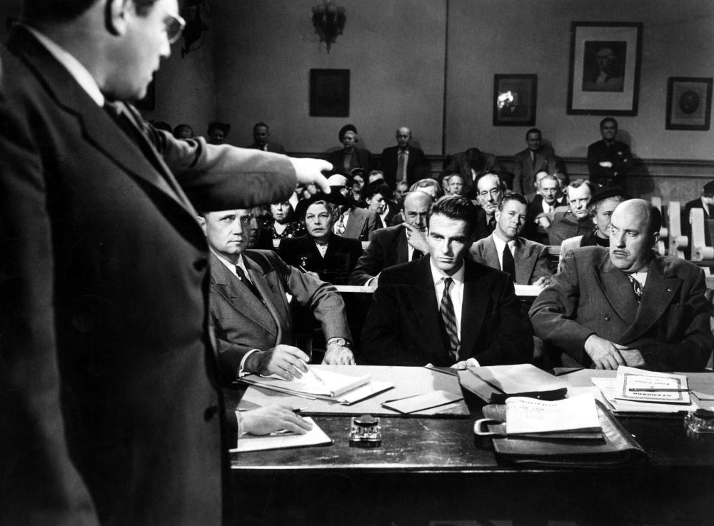 사랑과 야망..두 마리 토끼를 잡으려다 자신을 잃은 청년..엘리자베스 테일러 몽고메리 클리프트의 빛나는 열연 ebs 고전영화극장 <젊은이의 양지>...