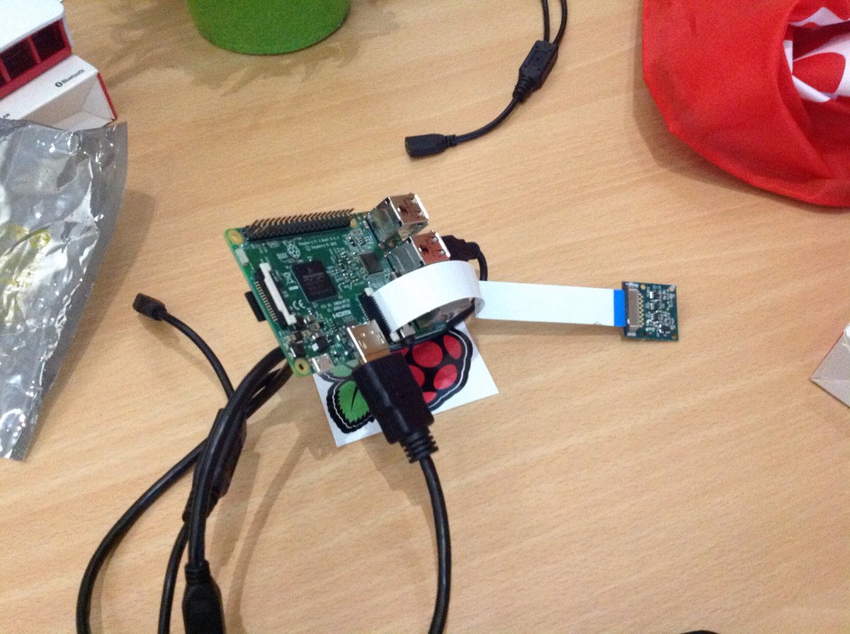simonwithey's tweet image. And now for the #Picam at #picademy Glasgow.