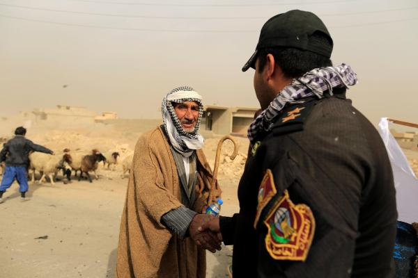 lesoir's tweet photo. Bataille de #Mossoul: les forces irakiennes sont entrées dans la ville contrôlée par Daesh https://t.co/I8ookZrF73 https://t.co/wCgsneeJ4G