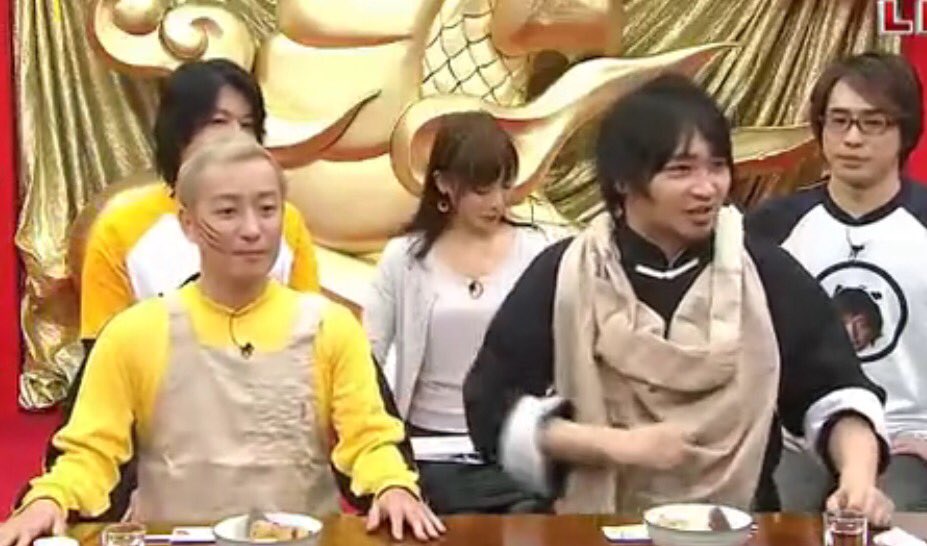 人気声優 名場面 名トーク エプロンを渡されたけど上手く着ることが出来なくて結局 これでいいや と諦める中村悠一 中村悠一 小野坂昌也 人気声優 名場面 名トーク エプロンを渡されたけど上手く着ることが出来なくて結局 これでいいや と諦める中村悠一 中村悠一 小野坂昌也