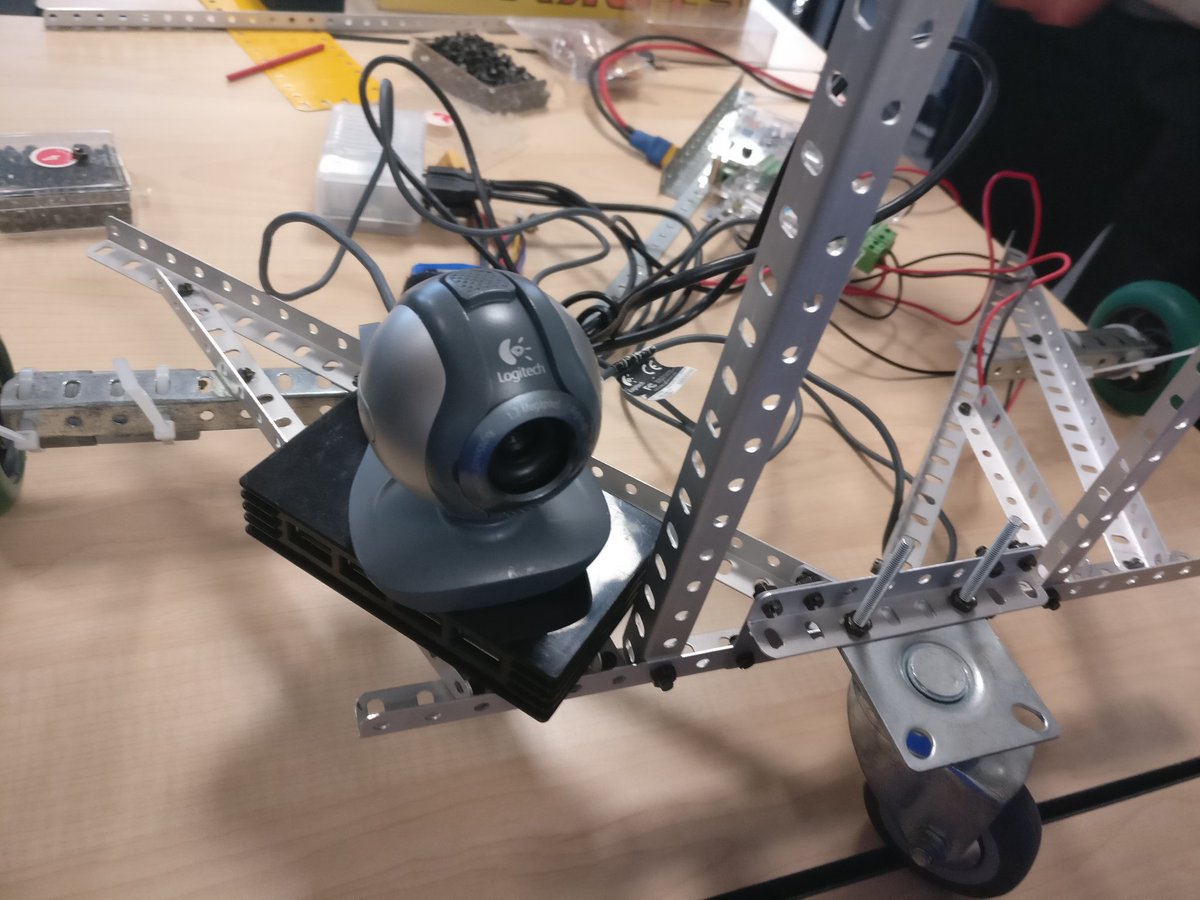 DesignAutoMecha's tweet image. Week 6: Design
We have our task and thanks to our generous sponsors(surface technology international) we continue to prototype our robot.
