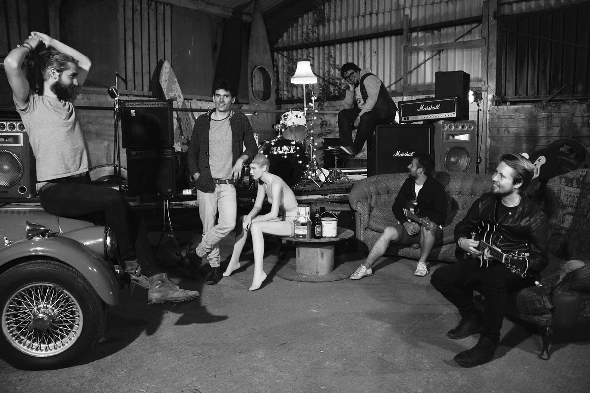 One of the #uk's most exciting new acts <a href="/SALTUKBAND/">SALT</a> 

Read more here: 

wp.me/p6uxW0-5am