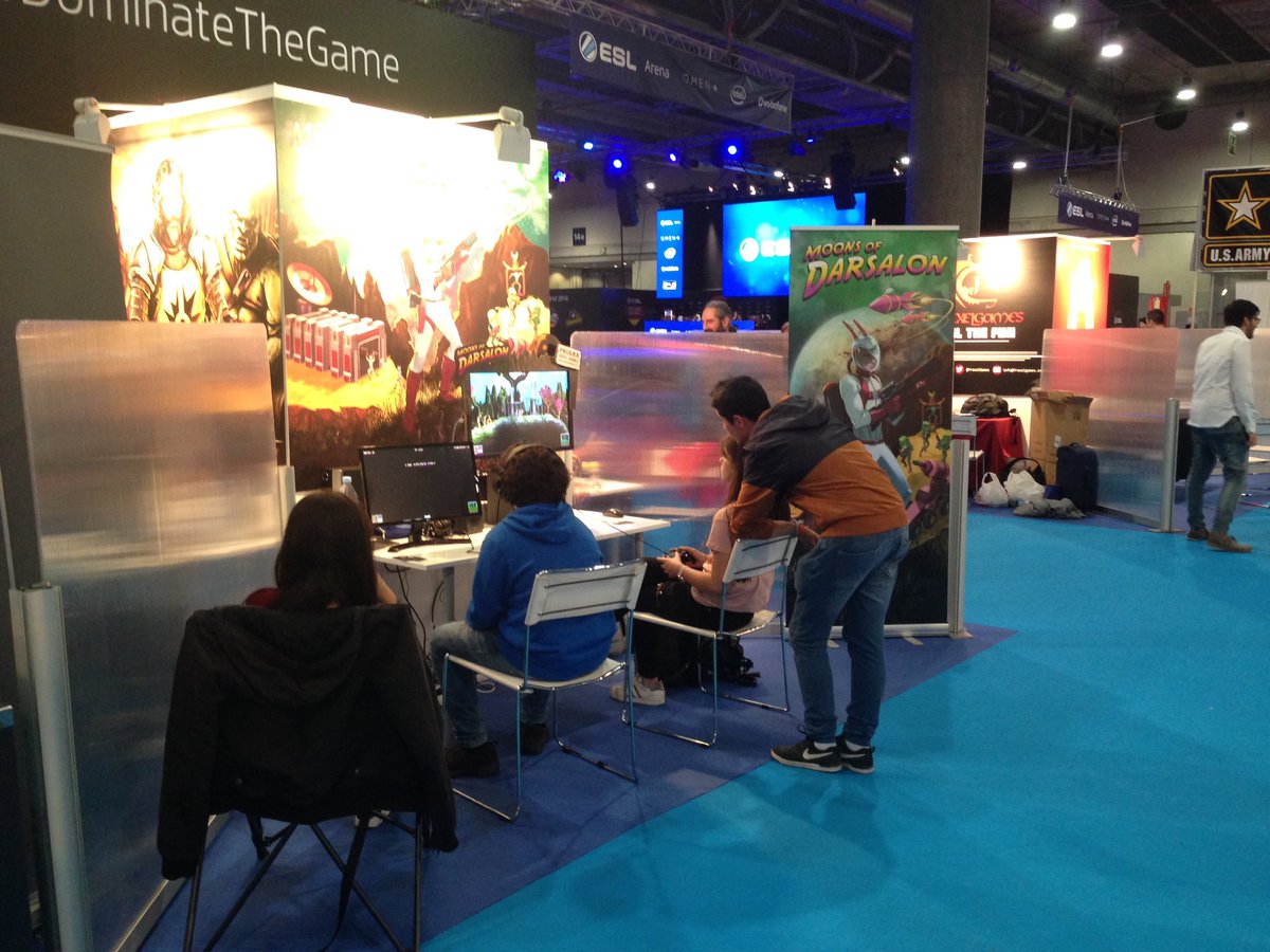 Gamedustria's tweet photo. Muchos títulos interesantes en la @MadridGamingEx #mge2016. ¡Disfrutando del último día! https://t.co/dWVvIBBPe1