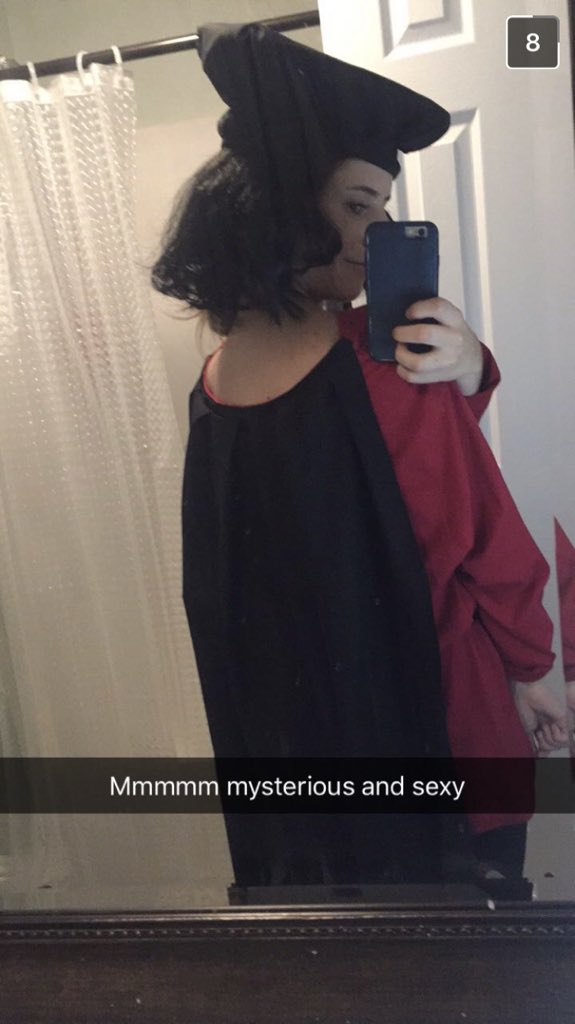 emmeline77's tweet photo. My sister went as Lord Farquaad and is hotter than all of you combined https://t.co/bG6JCbPqPX