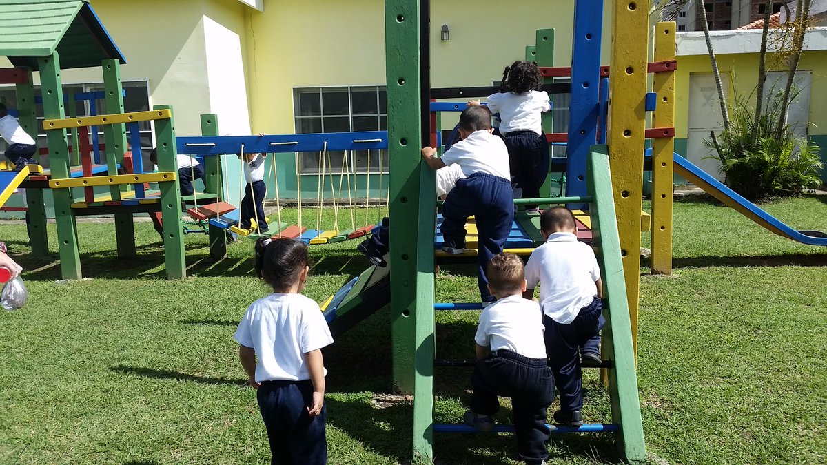 #EjercitoFanb  Siguenos por nuestro twitter oficial del Preescolar Negra Matea y 
Maternal  Mamá Hipólita: <a href="/ejb_d/">@EJB_D.E.I.M.NEG.MAT</a>
