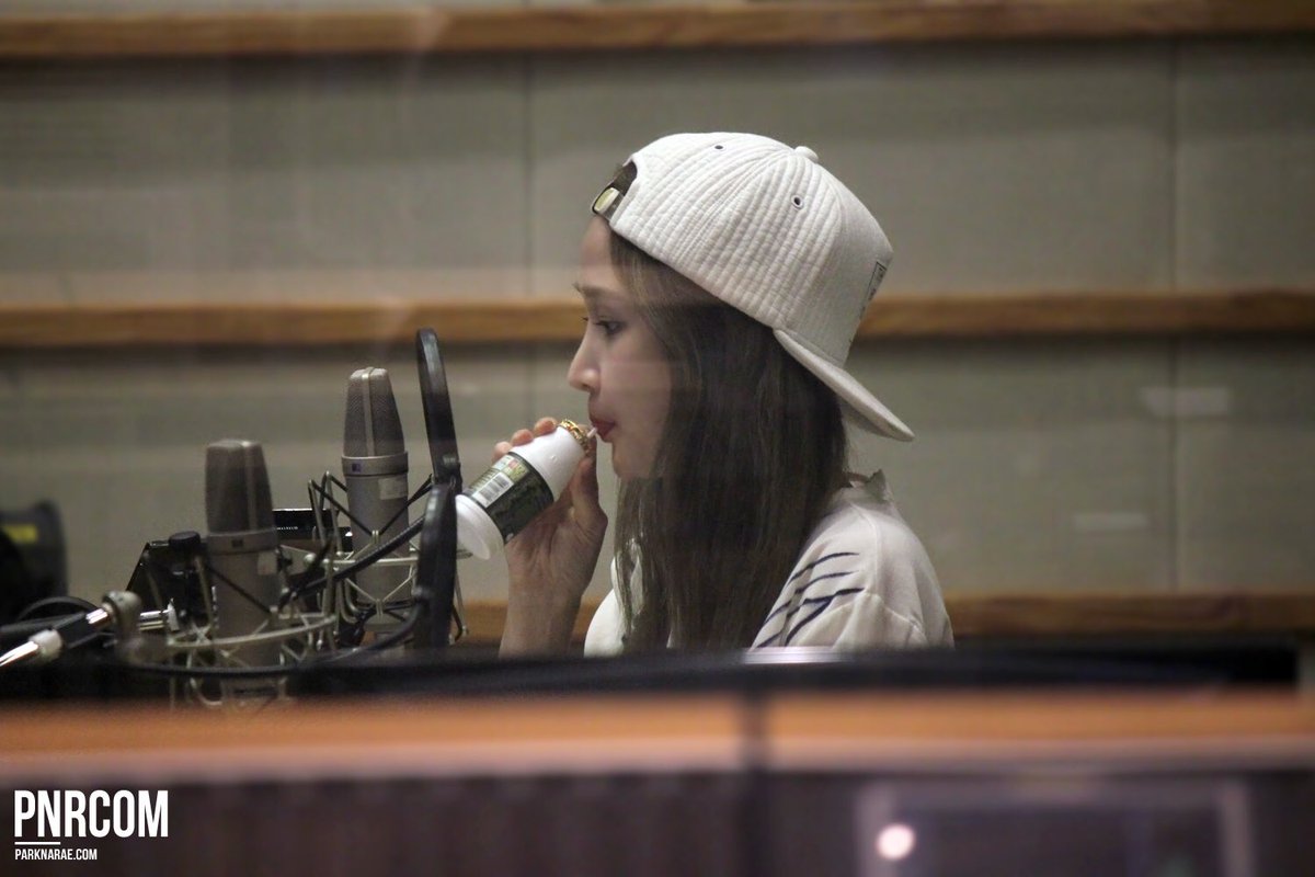 parknarae_com's tweet photo. @shsl7 스냅백 박나래ㅋㅋ https://t.co/D5L8oEBARI