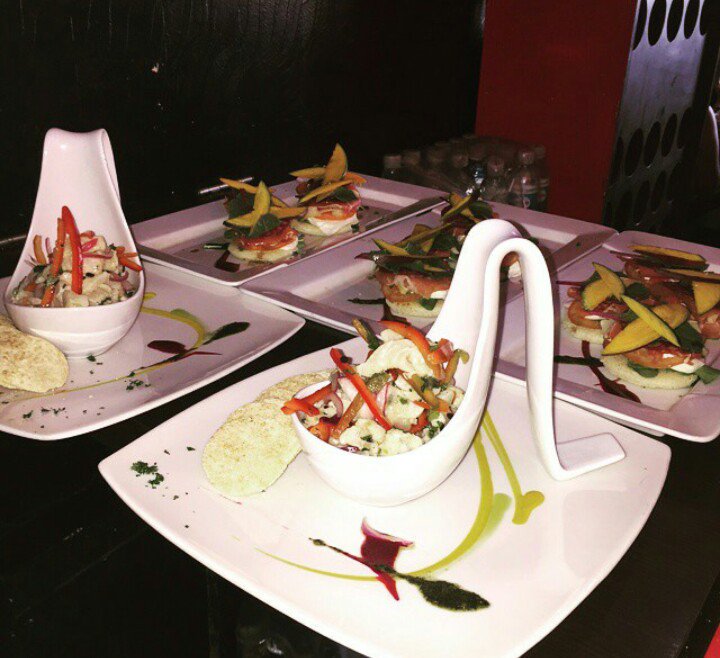 ¡En <a href="/acaeslounge/">Acá Es Lounge</a> te damos una deliciosa razón para salir del trabajo!