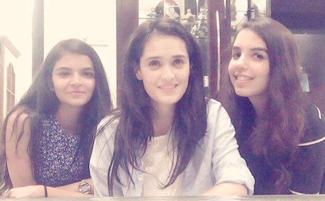 fatemaalm03's tweet photo. @Panawasthy_31 so sweet https://t.co/KJWRQtF0wF
