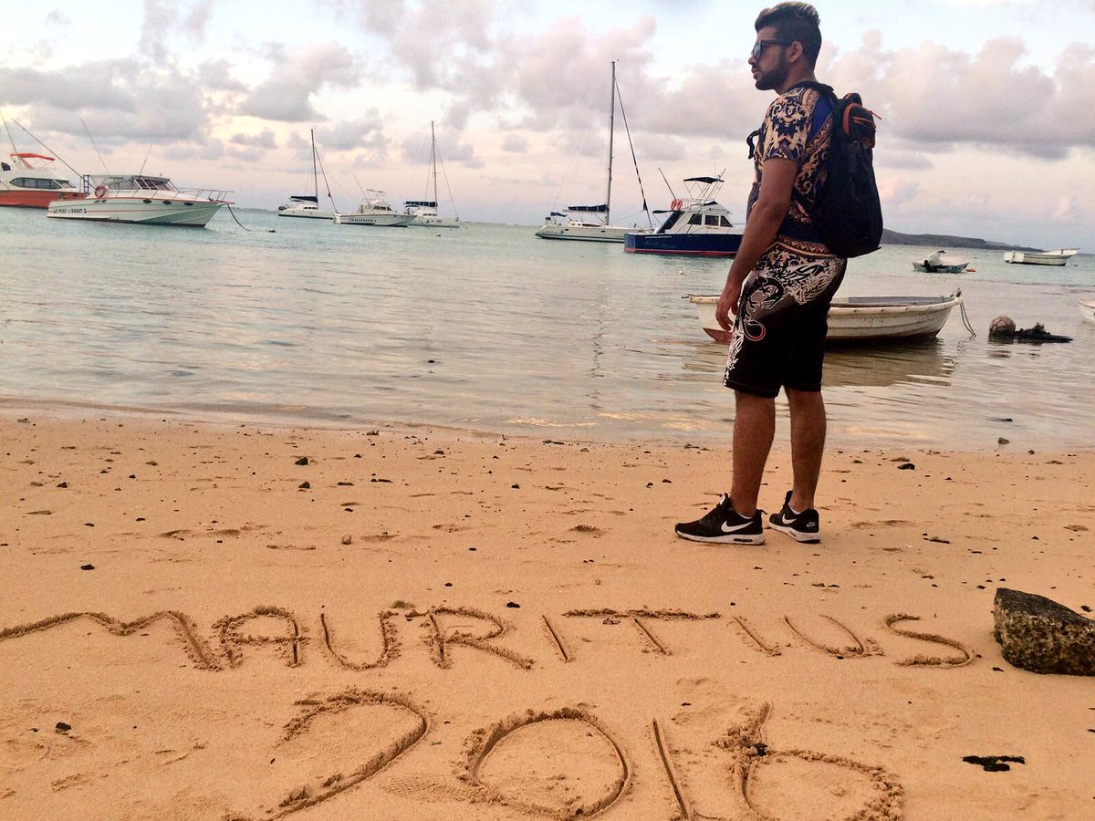 DarrylDevaio's tweet photo. Currently traveling the world! Add me on Snapchat to see my story 👻 https://t.co/co47jeeDt8