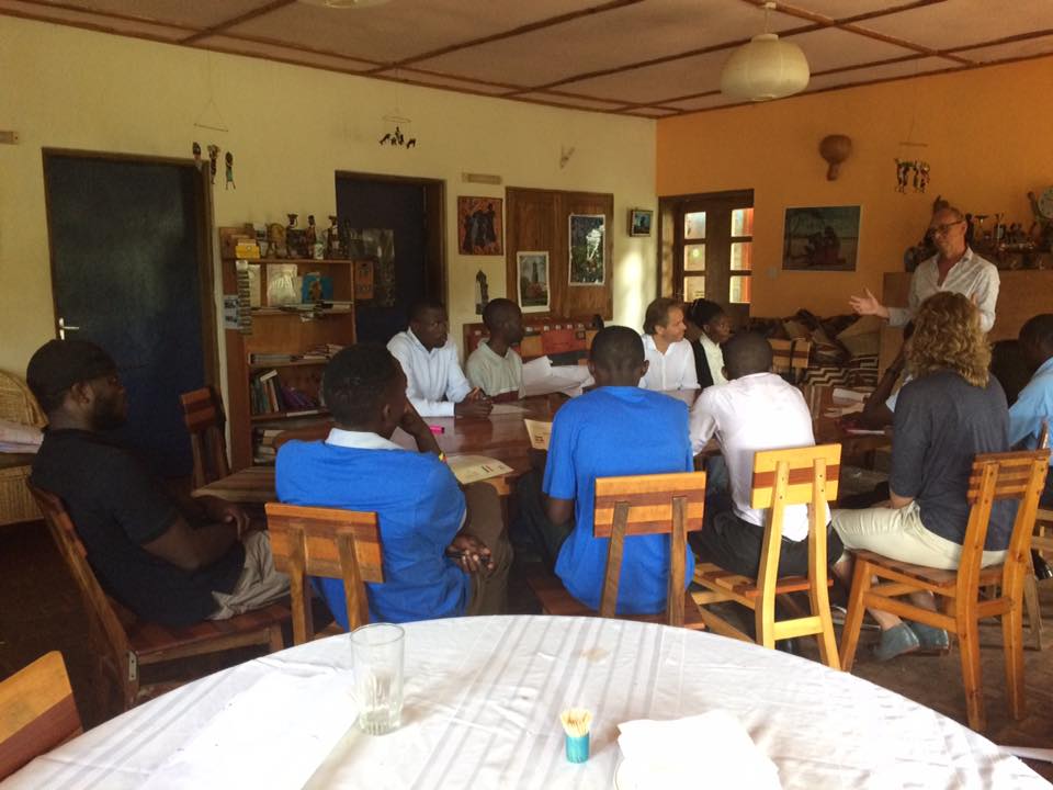 ird_uganda's tweet image. IRD - U partners with MM2M to conduct a training on business development in Fort Portal, Uganda irduganda.blogspot.ug/2016/11/ird-u-… @marijeboot