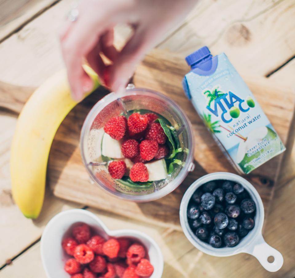 Fight off a cold with this super antioxidant smoothie!