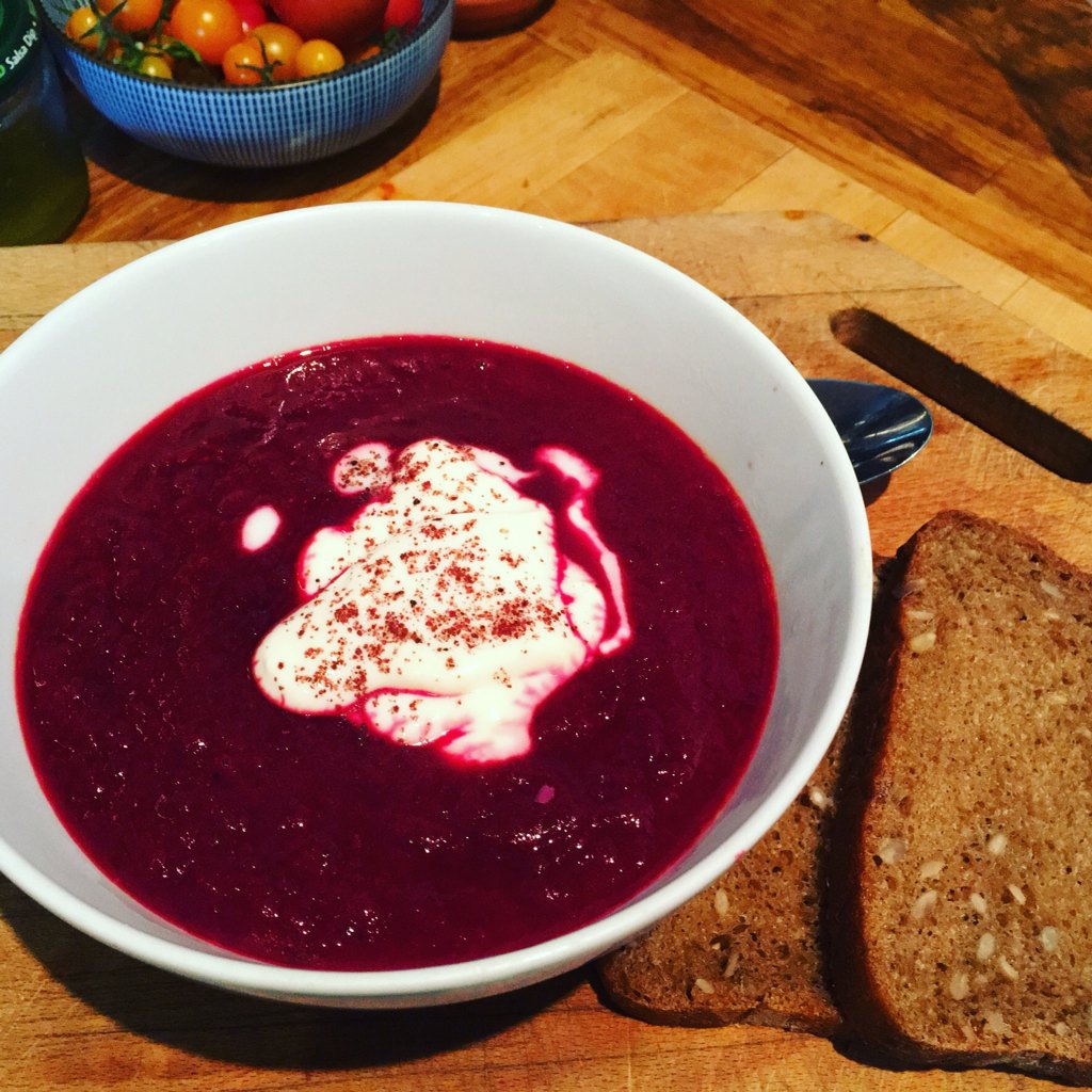 lynnespencer21's tweet photo. #borscht #soyayoghurt @Alpro #sumac #polishbread @ThePolishBakery #delicious #autumnsoup https://t.co/qkd5aKtaf9