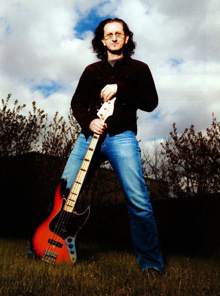 MusicMan1730's tweet image. @Michael_Hangelo @RushTheBand @DavidBowieReal My choice!
@Eoin_Jennings @20b7e50ad29b49a @PaulDier @KDKRush
Thnx2 @Armando71705007 4 the pic