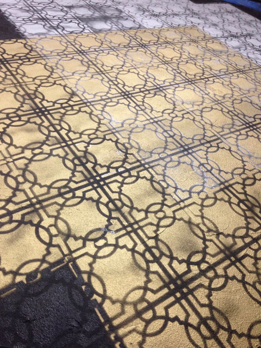 Studio_HGArts's tweet photo. Be bold. #Studio_HG #at #artwork #workinprogress #wip #gold #paint #painting #behindthescenes #studio #studiolife #studioart https://t.co/P1BgKXuKud