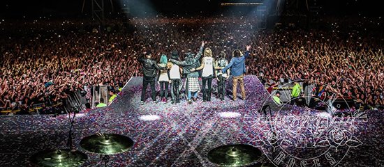 Llegó el día! <a href="/gunsnroses/">Guns N' Roses</a> en #Rosario en la gira #gunsnrosesenargentina. + info en Rosarinear.com: bit.ly/2f99B55