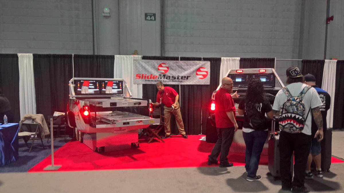 SlideMaster tweet media