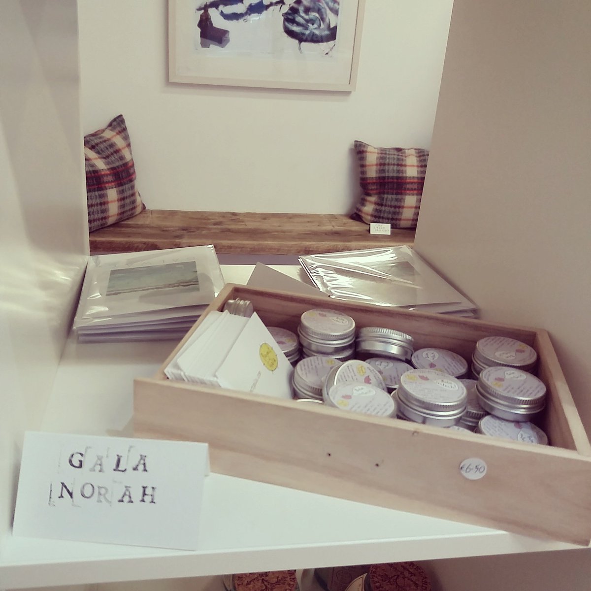 ashlee__clint's tweet photo. Love @outthepen1's bees wax lip balms at @galwaydsnweek's pop up store at #Cornstore #Galway! #Galway2020 #ProjectGala #outthepen https://t.co/XLigS5ZL0g