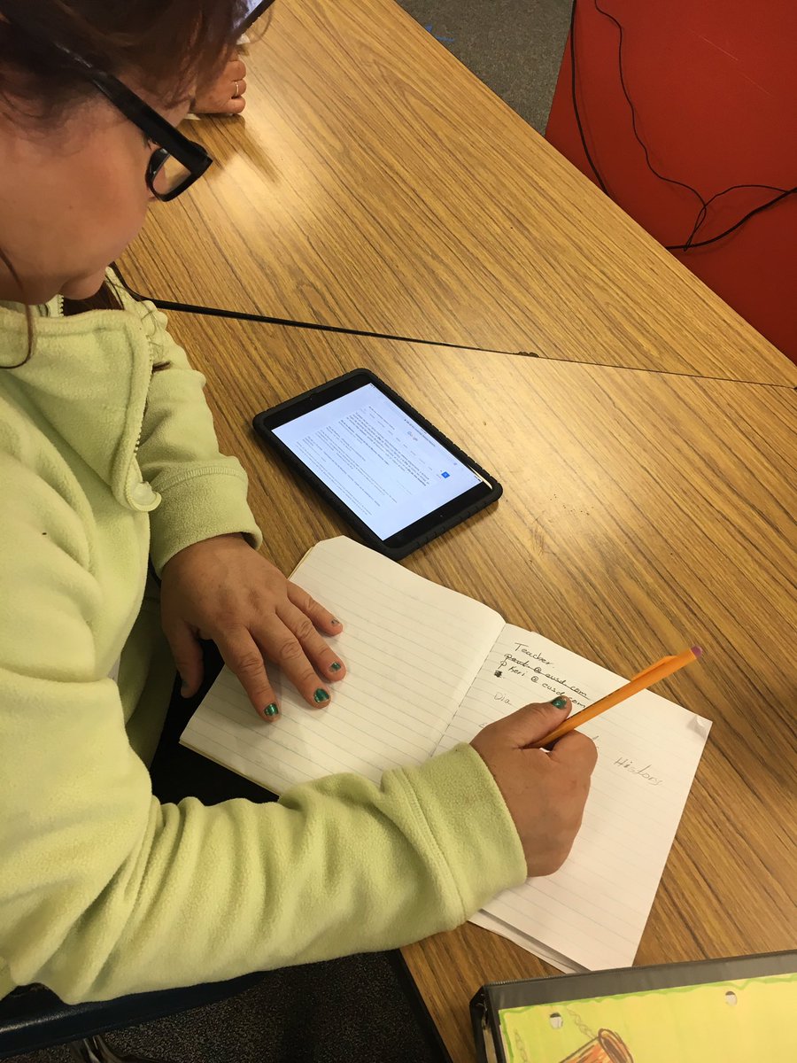yvettelarrabee's tweet photo. #HVMS parents continue to embrace technology by learning how to utilize #iPadTechnology 📲 https://t.co/uRTjjdIbN3