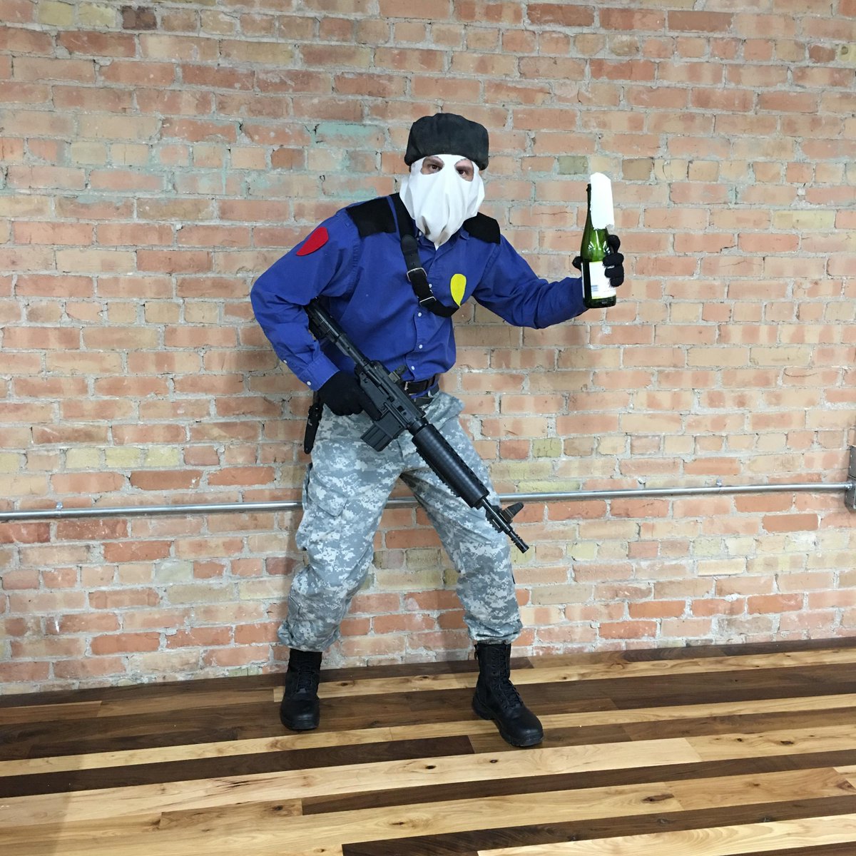 GeneticGamingGG's tweet photo. How many of you dressed as Ts from #CSGO yesterday? 🎃😂 https://t.co/FPlaM6qndv