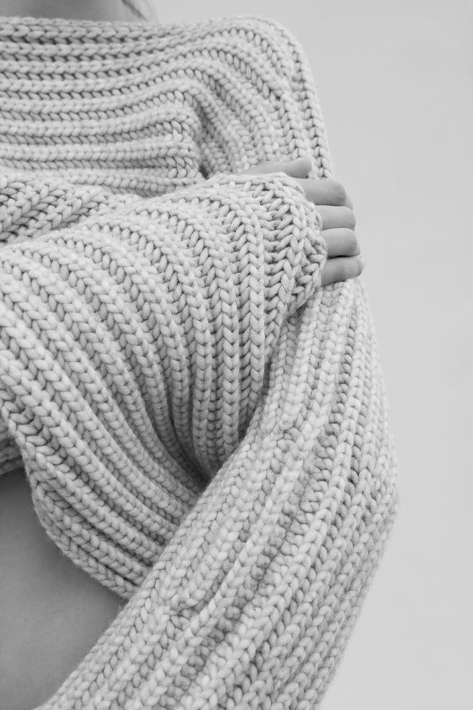 orkest Concessie album calvinklein on Twitter: "Close knit: the boatneck sweater from Calvin Klein  Collection Cashmere [US]: https://t.co/OvU7jpkNU4 https://t.co/GmRocCikv8"  / Twitter