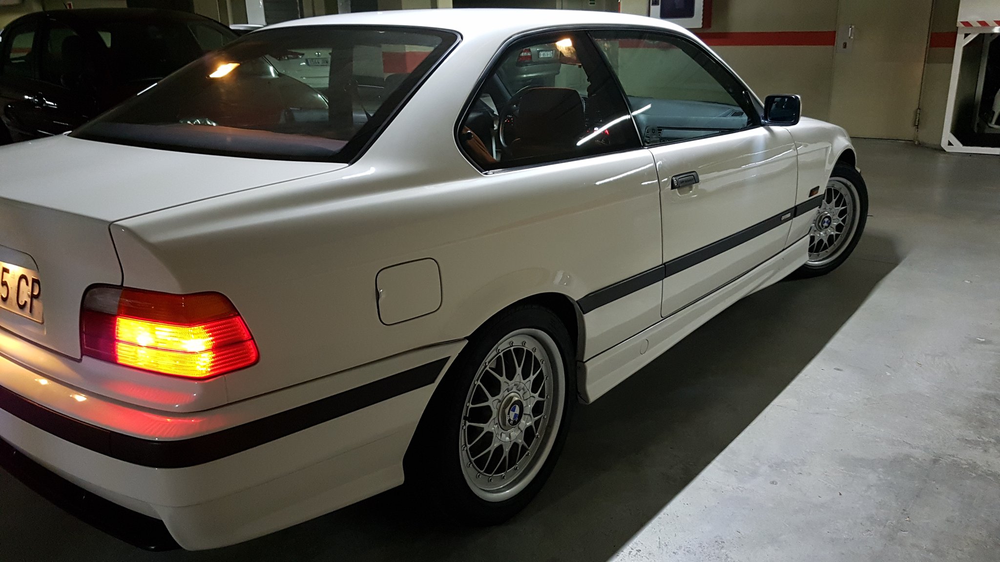 CwMMBWDXgAA_Zbh.jpg:large