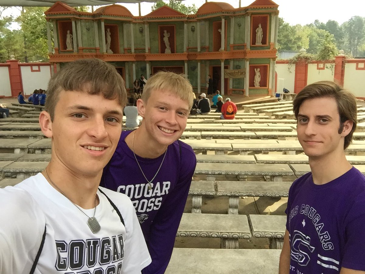 z3ph7r's tweet photo. #cshsrenfest2016 https://t.co/TAEDzPGB5b